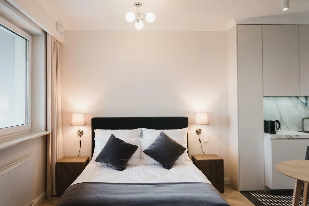 Luxlux Apartments Metro Slodowiec Varsó 0*,